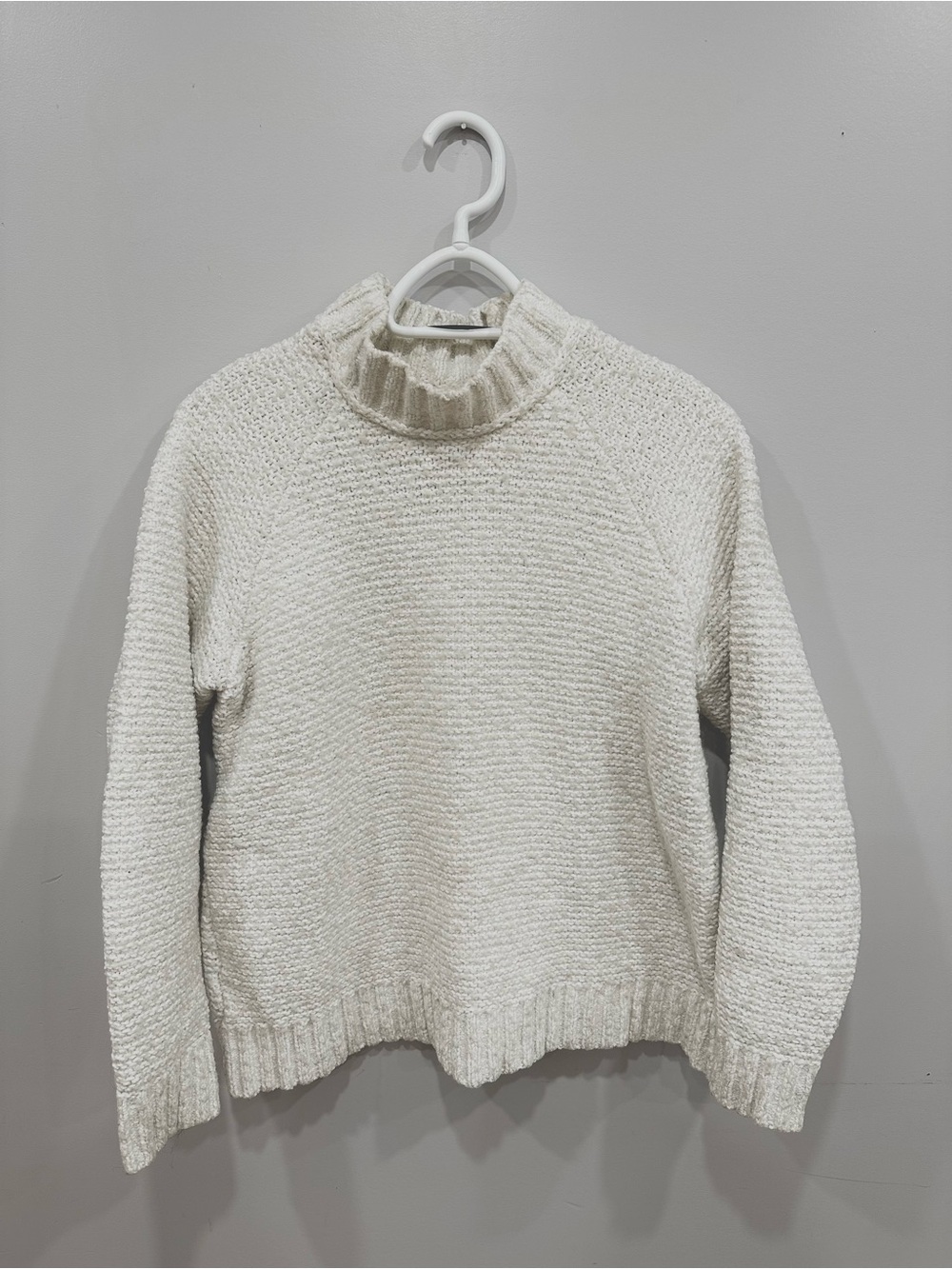 Lou & Grey White Mock Neck Sweater Size M